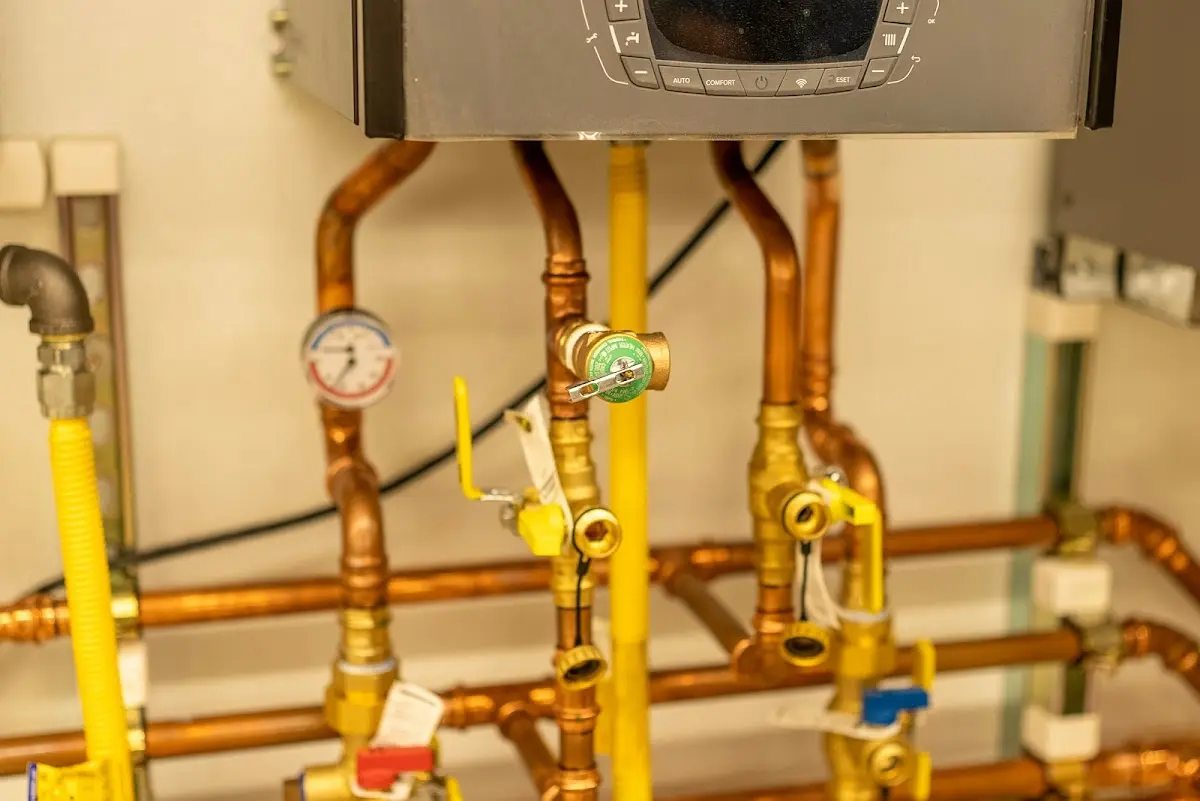 Licensed technician providing Slab Leak Repair for a homeowner in Evanston